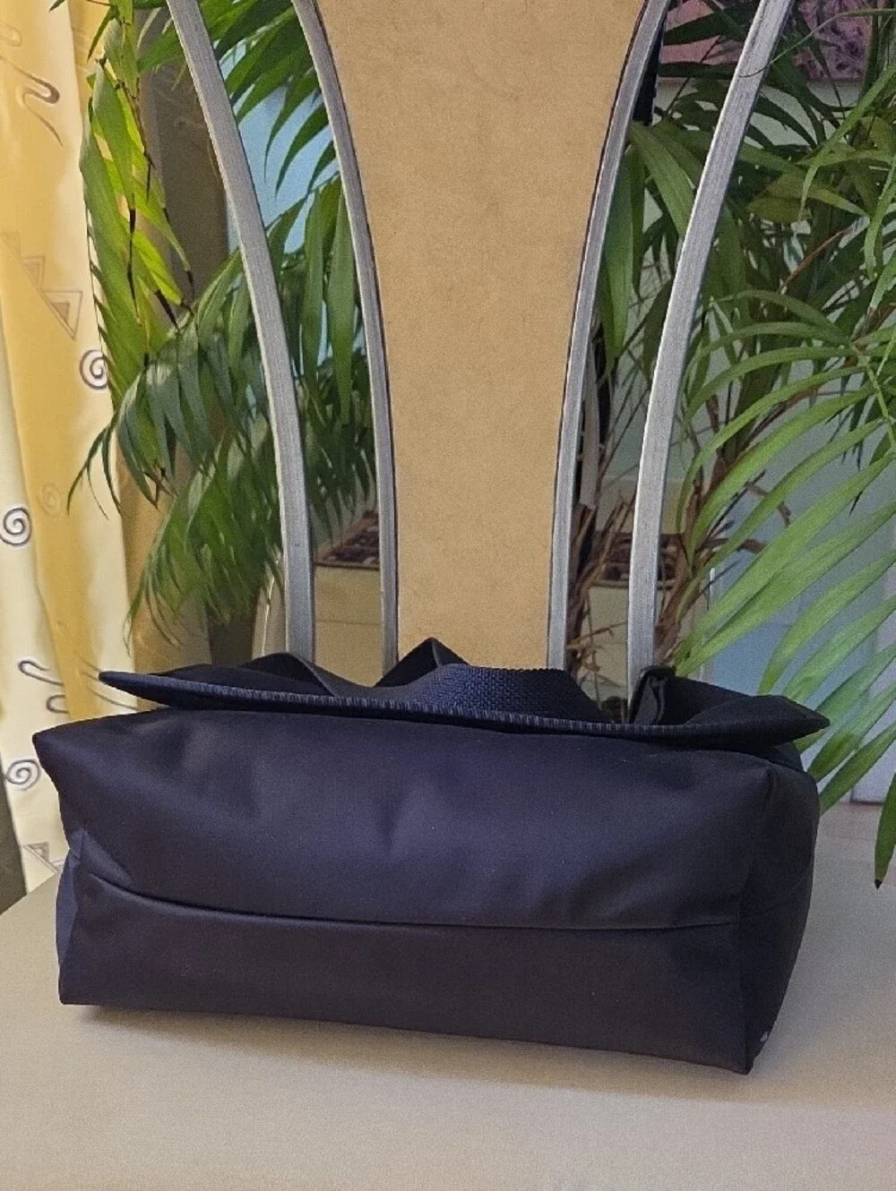 Kate spade black nylon messenger bag with adjustable strap ♥️
